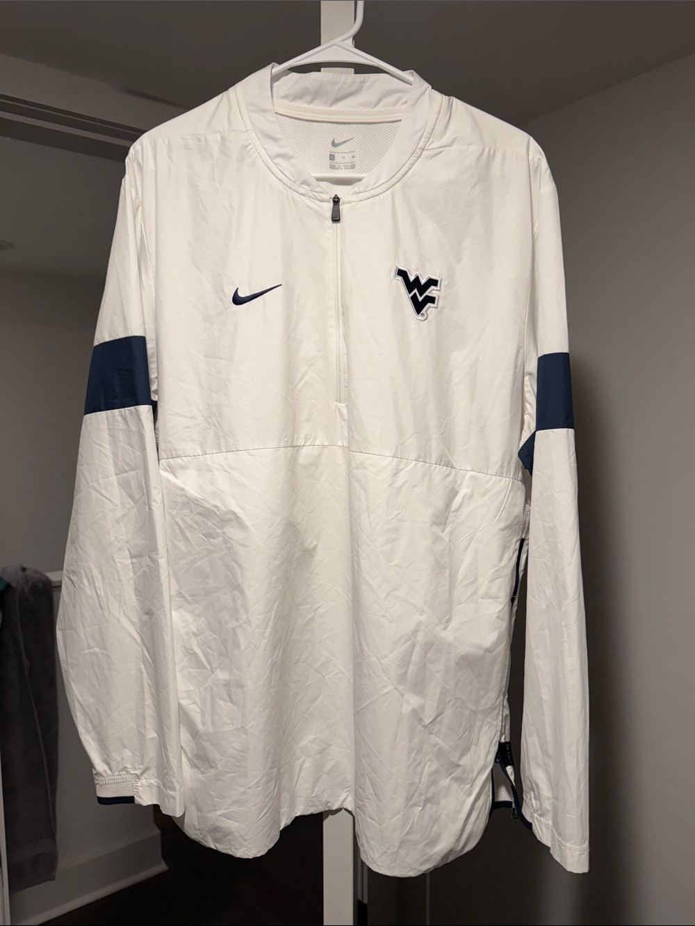 Nike White Pullover Windbreaker with Navy Accents